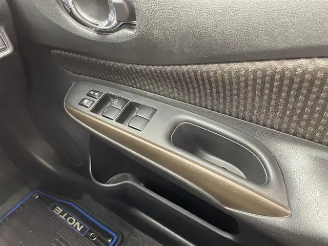 日産 ノート e－パワー メダリスト 宮城県 2018(平30)年 4.7万km ブリリアントホワイトパール 純正ナビ/(iPod/SD/AM/FM/TV/USB/BT/CD/DVD/Blu-ray)/全方位カメラ/ETC2.0/前方ドライブレコーダー/レーダークルーズコントロール/TVキャンセラー/デジタルインナーミラー/プッシュスタート/スマートキー/オートライト/LEDヘッドライト/フォグランプ/ドアバイザー/純正フロアマット/純正15インチアルミホイール