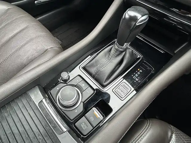 マツダ マツダ６ワゴン 25S Lパッケージ 愛知県 2019(令1)年 7.2万km チタニウムフラッシュマイカ スマートキー/プッシュスタート/純正メーカーナビ/フルセグTV/BT/全方位カメラ/ETC/純正19インチAW/クリアランスソナー /レーンキープアシスト/ブラインドスポットモニター/ヘッドアップディスプレイ/アイドリングストップ/前席パワーシート（D席メモリー付き）/前席シートヒーター/エアシート/ハンドルヒーター /純正フロアマット/ルーフレール/取説、保証書