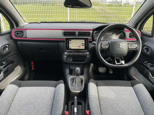 シトロエン Ｃ３ エル 群馬県 2018(平30)年 5.7万km 白Ⅱ 国内150台限定車/ワンオーナー/衝突軽減ブレーキ/車線逸脱警報/純正ナビオーディオ　（Bluetooth　AM FM USB iPod)/バックカメラ/ETC/クルーズコントロール/革巻きステアリング/ステアリングリモコン/LEDヘッドライト/オートライト/純正フロアマット/取扱説明書/保証書/スペアキー