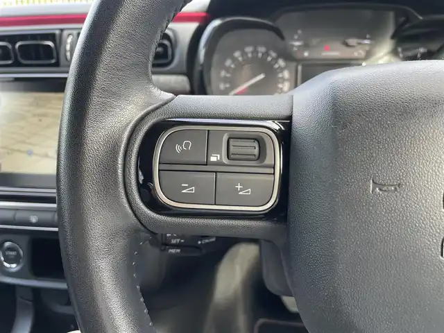 シトロエン Ｃ３ エル 群馬県 2018(平30)年 5.7万km 白Ⅱ 国内150台限定車/ワンオーナー/衝突軽減ブレーキ/車線逸脱警報/純正ナビオーディオ　（Bluetooth　AM FM USB iPod)/バックカメラ/ETC/クルーズコントロール/革巻きステアリング/ステアリングリモコン/LEDヘッドライト/オートライト/純正フロアマット/取扱説明書/保証書/スペアキー