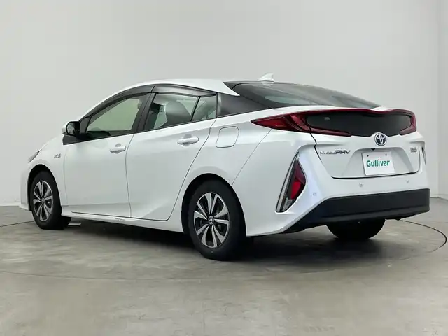 トヨタ プリウス ＰＨＶ S セーフティパッケージ 新潟県 2022(令4)年 5.3万km パール トヨタセーフティセンス/ブラインドスポットモニター/純正メーカーオプションナビ/前方後方ドラレコ/ＥＴＣ/フルセグＴＶ/１００Ｖ充電/追従型クルーズコントロール/純正フロアマット/スペアキー