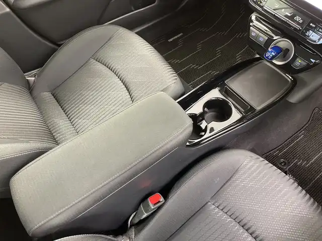 トヨタ プリウス ＰＨＶ S セーフティパッケージ 新潟県 2022(令4)年 5.3万km パール トヨタセーフティセンス/ブラインドスポットモニター/純正メーカーオプションナビ/前方後方ドラレコ/ＥＴＣ/フルセグＴＶ/１００Ｖ充電/追従型クルーズコントロール/純正フロアマット/スペアキー