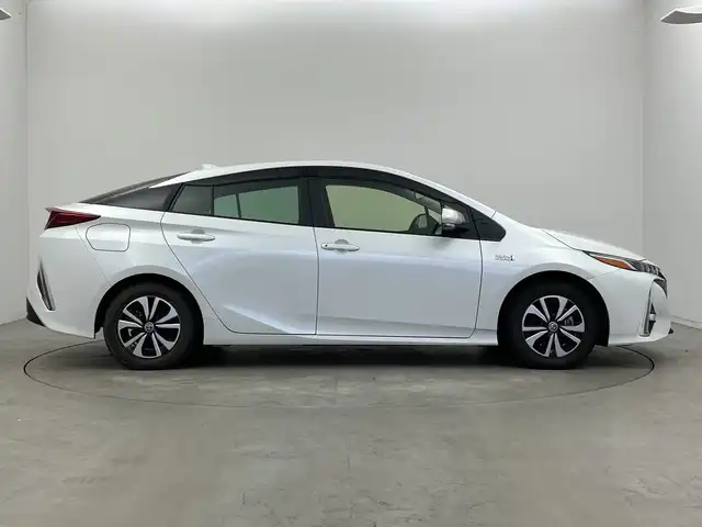 トヨタ プリウス ＰＨＶ S セーフティパッケージ 新潟県 2022(令4)年 5.3万km パール トヨタセーフティセンス/ブラインドスポットモニター/純正メーカーオプションナビ/前方後方ドラレコ/ＥＴＣ/フルセグＴＶ/１００Ｖ充電/追従型クルーズコントロール/純正フロアマット/スペアキー