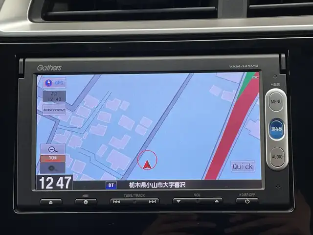 ホンダ フィット 13G Lパッケージ 栃木県 2014(平26)年 1.6万km プレミアムホワイトパール 純正メモリナビ/（CD/DVD/TV/Bluetooth/SD/AUX/iPod）/バックカメラ/前後ドライブレコーダー/禁煙車/オートライト/LEDヘッドライト/横滑り防止装置/スマートキー/プッシュスタート/アイドリングストップ/電動格納ミラー/純正フロアマット