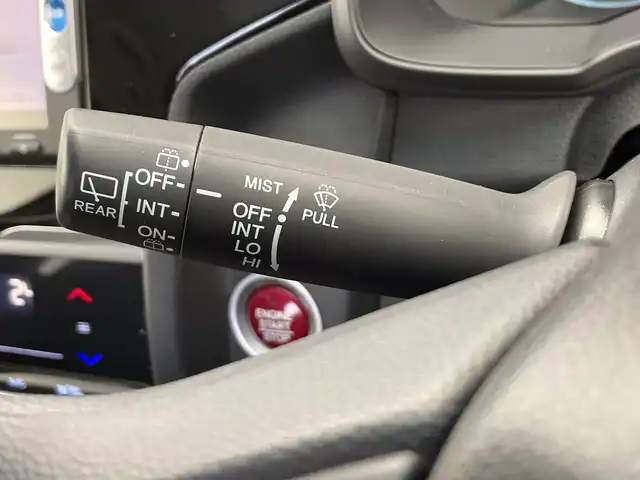 ホンダ フィット 13G Lパッケージ 栃木県 2014(平26)年 1.6万km プレミアムホワイトパール 純正メモリナビ/（CD/DVD/TV/Bluetooth/SD/AUX/iPod）/バックカメラ/前後ドライブレコーダー/禁煙車/オートライト/LEDヘッドライト/横滑り防止装置/スマートキー/プッシュスタート/アイドリングストップ/電動格納ミラー/純正フロアマット