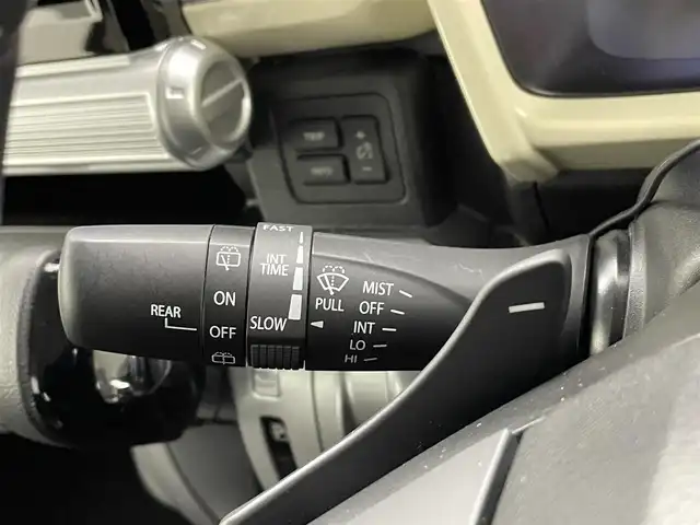 スズキ クロスビー HYBRID MZ 熊本県 2019(令1)年 2.8万km キャラバンアイボリーパールメタリック/ホワイト 2トーンルーフ 禁煙車　/社外前方ドライブレコーダー　/全周囲カメラ　/純正ナビCN-RZ843（ＣＤ・ＤＶＤ・フルセグ・ＢＴ・ＳＤ・ｉｐｏｄ・ＵＳＢ）/ビルトインＥＴＣ　/後ろのみクリアランスソナー　/クルーズコントロール　/前席シートヒーター/衝突軽減ブレーキ/レーンキープアシスト/横滑り防止/アイドリングストップ/パドルシフト/純正フロアマット/純正16インチAW/オートライト/LEDヘッドライト/フォグランプ/スマートキー/プッシュスタート