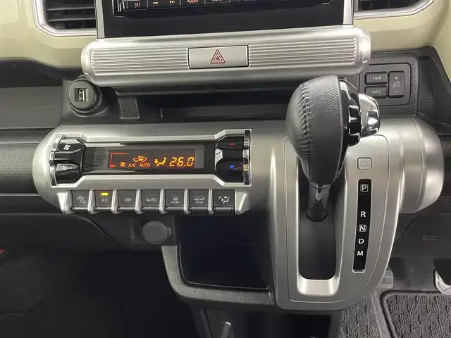 スズキ クロスビー HYBRID MZ 熊本県 2019(令1)年 2.8万km キャラバンアイボリーパールメタリック/ホワイト 2トーンルーフ 禁煙車　/社外前方ドライブレコーダー　/全周囲カメラ　/純正ナビCN-RZ843（ＣＤ・ＤＶＤ・フルセグ・ＢＴ・ＳＤ・ｉｐｏｄ・ＵＳＢ）/ビルトインＥＴＣ　/後ろのみクリアランスソナー　/クルーズコントロール　/前席シートヒーター/衝突軽減ブレーキ/レーンキープアシスト/横滑り防止/アイドリングストップ/パドルシフト/純正フロアマット/純正16インチAW/オートライト/LEDヘッドライト/フォグランプ/スマートキー/プッシュスタート