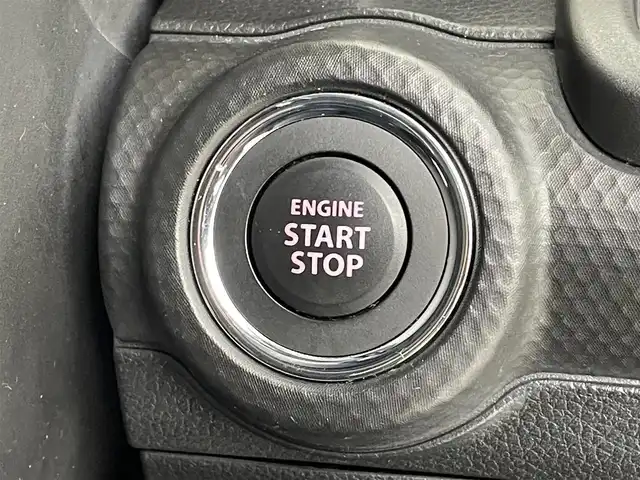 スズキ クロスビー HYBRID MZ 熊本県 2019(令1)年 2.8万km キャラバンアイボリーパールメタリック/ホワイト 2トーンルーフ 禁煙車　/社外前方ドライブレコーダー　/全周囲カメラ　/純正ナビCN-RZ843（ＣＤ・ＤＶＤ・フルセグ・ＢＴ・ＳＤ・ｉｐｏｄ・ＵＳＢ）/ビルトインＥＴＣ　/後ろのみクリアランスソナー　/クルーズコントロール　/前席シートヒーター/衝突軽減ブレーキ/レーンキープアシスト/横滑り防止/アイドリングストップ/パドルシフト/純正フロアマット/純正16インチAW/オートライト/LEDヘッドライト/フォグランプ/スマートキー/プッシュスタート