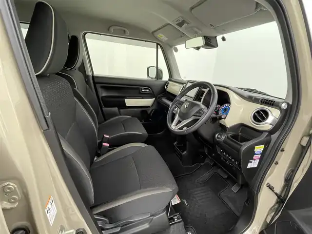 スズキ クロスビー HYBRID MZ 熊本県 2019(令1)年 2.8万km キャラバンアイボリーパールメタリック/ホワイト 2トーンルーフ 禁煙車　/社外前方ドライブレコーダー　/全周囲カメラ　/純正ナビCN-RZ843（ＣＤ・ＤＶＤ・フルセグ・ＢＴ・ＳＤ・ｉｐｏｄ・ＵＳＢ）/ビルトインＥＴＣ　/後ろのみクリアランスソナー　/クルーズコントロール　/前席シートヒーター/衝突軽減ブレーキ/レーンキープアシスト/横滑り防止/アイドリングストップ/パドルシフト/純正フロアマット/純正16インチAW/オートライト/LEDヘッドライト/フォグランプ/スマートキー/プッシュスタート