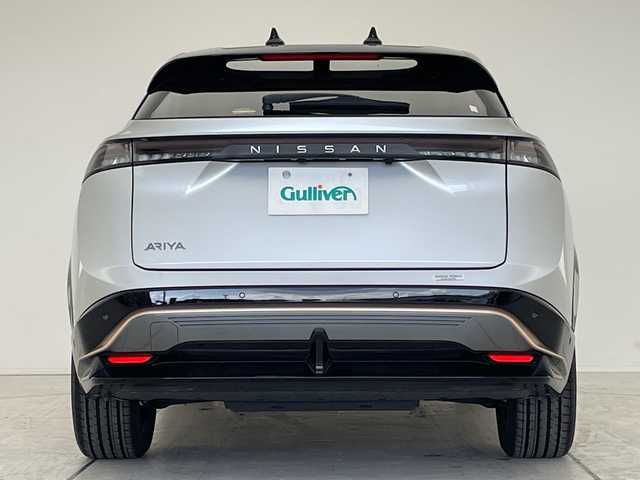 日産 アリア B6 愛知県 2022(令4)年 2万km シルバー プロパイロット2.0/ダイナミックパッケージ/ガラスルーフ/純正12.3型ディズプレイオーディオナビ/三眼LEDヘッドライト/全方位カメラ/クルーズコントロール/シートヒーター/バックカメラ/パワーシート/電動リアゲート/ヘッドアップディスプレイ/コーナーセンサー/純正アルミホイール/ETC2.0/ブラインドスポットモニター/ステアリングヒーター/インテリジェントミラー/オートマチックハイビーム/ドライブレコーダー/ワイヤレス充電機/衝突軽減システム/フルセグ/Bluetooth/ステアリングスイッチ/スマートキー/プッシュスタート