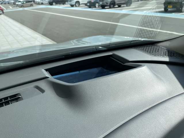 日産 アリア B6 愛知県 2022(令4)年 2万km シルバー プロパイロット2.0/ダイナミックパッケージ/ガラスルーフ/純正12.3型ディズプレイオーディオナビ/三眼LEDヘッドライト/全方位カメラ/クルーズコントロール/シートヒーター/バックカメラ/パワーシート/電動リアゲート/ヘッドアップディスプレイ/コーナーセンサー/純正アルミホイール/ETC2.0/ブラインドスポットモニター/ステアリングヒーター/インテリジェントミラー/オートマチックハイビーム/ドライブレコーダー/ワイヤレス充電機/衝突軽減システム/フルセグ/Bluetooth/ステアリングスイッチ/スマートキー/プッシュスタート