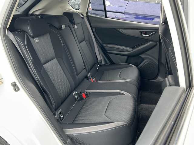 スバル インプレッサ スポーツ 2．0i－S アイサイト 道北・旭川 2016(平28)年 8.8万km クリスタルホワイトP /４ＷＤ//スマートキー//ローダウンサス（ＲＳＲ）　//社外マフラー（柿本）　//社外１９インチアルミ夏タイヤ積込み（5分）　//社外ポータブルナビ　//社外オーディオ（ＣＤ・ＵＳＢ・ＢＴ）　U382BT//社外ウーハー　//社外ドライブレコーダー//アイサイトＶｅｒ．３//レーダークルーズコントトール//先行車発進お知らせ//アクティブレーンキープ//車線逸脱警報・ふらつき警報//プリクラッシュブレーキ//ＡＴ誤発進後進抑制機能//ハイビームアシスト//ステアリングレスポンシブヘッドランプ　//リアビークルディテクション//ＬＥＤヘッドライト//オートライト・オートワイパー//パドルシフト//前席パワーシート//純正１７インチアルミホイール//保証書・取説//スペア×１