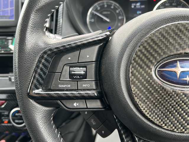 スバル インプレッサ スポーツ 2．0i－S アイサイト 道北・旭川 2016(平28)年 8.8万km クリスタルホワイトP /４ＷＤ//スマートキー//ローダウンサス（ＲＳＲ）　//社外マフラー（柿本）　//社外１９インチアルミ夏タイヤ積込み（5分）　//社外ポータブルナビ　//社外オーディオ（ＣＤ・ＵＳＢ・ＢＴ）　U382BT//社外ウーハー　//社外ドライブレコーダー//アイサイトＶｅｒ．３//レーダークルーズコントトール//先行車発進お知らせ//アクティブレーンキープ//車線逸脱警報・ふらつき警報//プリクラッシュブレーキ//ＡＴ誤発進後進抑制機能//ハイビームアシスト//ステアリングレスポンシブヘッドランプ　//リアビークルディテクション//ＬＥＤヘッドライト//オートライト・オートワイパー//パドルシフト//前席パワーシート//純正１７インチアルミホイール//保証書・取説//スペア×１