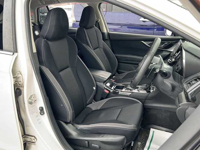 スバル インプレッサ スポーツ 2．0i－S アイサイト 道北・旭川 2016(平28)年 8.8万km クリスタルホワイトP /４ＷＤ//スマートキー//ローダウンサス（ＲＳＲ）　//社外マフラー（柿本）　//社外１９インチアルミ夏タイヤ積込み（5分）　//社外ポータブルナビ　//社外オーディオ（ＣＤ・ＵＳＢ・ＢＴ）　U382BT//社外ウーハー　//社外ドライブレコーダー//アイサイトＶｅｒ．３//レーダークルーズコントトール//先行車発進お知らせ//アクティブレーンキープ//車線逸脱警報・ふらつき警報//プリクラッシュブレーキ//ＡＴ誤発進後進抑制機能//ハイビームアシスト//ステアリングレスポンシブヘッドランプ　//リアビークルディテクション//ＬＥＤヘッドライト//オートライト・オートワイパー//パドルシフト//前席パワーシート//純正１７インチアルミホイール//保証書・取説//スペア×１