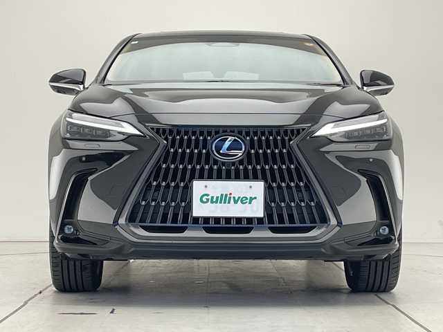 レクサス ＮＸ 350h バージョンL 愛知県 2024(令6)年 1万km グラファイトブラックガラスフレーク レクサスセーフティプラス/純正14インチディスプレイオーディオナビ/三眼LEDヘッドライト/全方位カメラ/サンルーフ/茶本革シート/レーダークルーズ/シートヒーター/エアシート/電動リヤゲート/パワーシート/HUD/コーナーセンサー/純正AW/ETC2.0/BSM/パドルシフト/ステアリングヒーター/デジタルインナーミラー/レーンキープアシスト/オートマチックハイビーム/ワイヤレス充電/前後ドライブレコーダー/衝突軽減/フルセグTV/Bluetooth