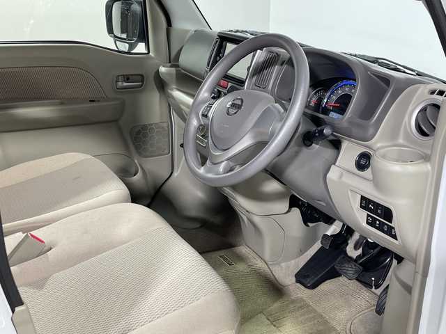 日産 ＮＶ１００クリッパー リオ G 神奈川県 2019(令1)年 7.7万km スノーパールホワイト 純正ナビ【MJ119D-W】/AM　FM　フルセグ　CD　SD　Bluetooth/両側パワースライドドア/オートステップ/エマージェンシーブレーキ/ISOFIX対応/キセノンヘッドライト/フォグランプ/ウィンカーミラー/リアコーナーセンサー/リアスポイラー/インテリジェントキー×2/誤発進抑制機能/車線逸脱警報機能/ふらつき警報機能/先行車発進お知らせ機能