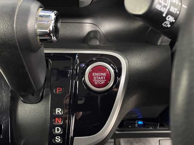 ホンダ Ｎ ＢＯＸ カスタム G ターボ Lパッケージ 鹿児島県 2015(平27)年 5.3万km スマートブラック 純正ナビ/(BT/FM/AM/CD/DVD/フルセグTV)/バックカメラ/クルーズコントロール/パドルシフト/両側パワースライドドア/ハーフレザーシート/ETC/CTBA/アイドリングストップ/スペアキー/純正キセノンヘッドライト/純正フロアマット/チップアップシート