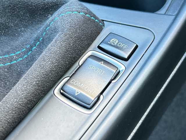 ＢＭＷ Ｍ２ 埼玉県 2017(平29)年 6.4万km ロングビーチブルーメタリック サンルーフ　/純正ナビ　/DVD/CD/BT/USB/AUX/社外車高調（OHLINS）/社外レーダー探知機（AR-181GA）　/ビルトインＥＴＣ　/バックカメラ/前席パワーシート　/前席シートヒーター　/運転席メモリーシート　/インテリジェントセーフティー/クルーズコントロール/クリアランスソナー/フォーカルスピーカー/アイドリングストップ　/前後ドライブレコーダー/スマートキー２本　/保証書　/取扱説明書