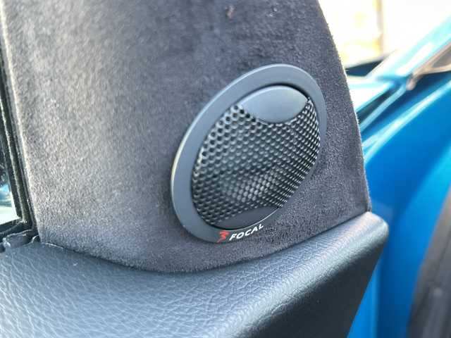 ＢＭＷ Ｍ２ 埼玉県 2017(平29)年 6.4万km ロングビーチブルーメタリック サンルーフ　/純正ナビ　/DVD/CD/BT/USB/AUX/社外車高調（OHLINS）/社外レーダー探知機（AR-181GA）　/ビルトインＥＴＣ　/バックカメラ/前席パワーシート　/前席シートヒーター　/運転席メモリーシート　/インテリジェントセーフティー/クルーズコントロール/クリアランスソナー/フォーカルスピーカー/アイドリングストップ　/前後ドライブレコーダー/スマートキー２本　/保証書　/取扱説明書