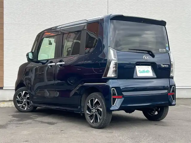 ダイハツ タント カスタム X 秋田県 2021(令3)年 5.4万km レーザーブルークリスタルシャイン ４WD/衝突軽減システム/LEDヘッドライト/両側パワースライドドア/純正ディスプレイオーディオ（DVD/CD/BT/AM/FM/USB）/バックカメラ/ダイハツ純正１４インチアルミ（夏タイヤ装着）/スマートキー/アイドリングストップ/プッシュスタート/コーナーセンサー/レーンキープアシスト/オートマチックハイビーム/ステアリングスイッチ/前席シートヒーター/ドライブレコーダー/純正フロアマット/純正ドアバイザー/オートライト/オートエアコン/パワーステアリング/パワーウィンドウ/横滑り防止/盗難防止装置/寒冷地仕様/電動格納ウィンカーミラー