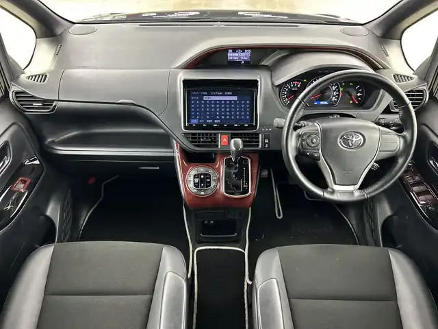 トヨタ ノア Si ダブルバイビーⅡ 愛知県 2020(令2)年 4.9万km ブラック 純正8型ナビ/（CD/DVD/Bluetooth/フルセグテレビ）/純正フリップダウンモニター/バックカメラ/ビルドインETC/両側パワースライドドア/クルーズコントロール/トヨタセーフティーセンス/・レーンキープアシスト/・衝突軽減ブレーキ/・オートマチックハイビーム/ウォークスルー/純正16インチアルミホイール/純正フロアマット/純正ドアバイザー/ウィンカーミラー/禁煙車