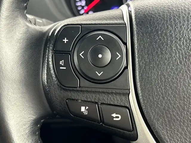 トヨタ ノア Si ダブルバイビーⅡ 愛知県 2020(令2)年 4.9万km ブラック 純正8型ナビ/（CD/DVD/Bluetooth/フルセグテレビ）/純正フリップダウンモニター/バックカメラ/ビルドインETC/両側パワースライドドア/クルーズコントロール/トヨタセーフティーセンス/・レーンキープアシスト/・衝突軽減ブレーキ/・オートマチックハイビーム/ウォークスルー/純正16インチアルミホイール/純正フロアマット/純正ドアバイザー/ウィンカーミラー/禁煙車