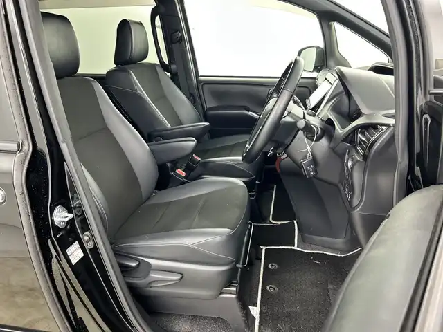 トヨタ ノア Si ダブルバイビーⅡ 愛知県 2020(令2)年 4.9万km ブラック 純正8型ナビ/（CD/DVD/Bluetooth/フルセグテレビ）/純正フリップダウンモニター/バックカメラ/ビルドインETC/両側パワースライドドア/クルーズコントロール/トヨタセーフティーセンス/・レーンキープアシスト/・衝突軽減ブレーキ/・オートマチックハイビーム/ウォークスルー/純正16インチアルミホイール/純正フロアマット/純正ドアバイザー/ウィンカーミラー/禁煙車