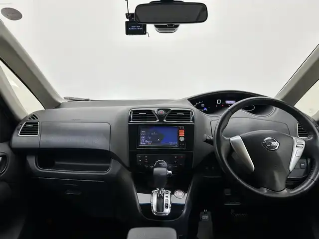 日産 セレナ ハイウェイスター Sハイブリッド 愛媛県 2014(平26)年 6.9万km ブリリアントホワイトパール AIS検査済/純正ナビ/・フルセグ/CD/DVD/BT/USB/AUX/ドラレコ/バックカメラ/ETC/クルーズコントロール/社外フロアマット/純正アルミホイール/サンシェード/ドアバイザー/スマートキー/・プッシュスタート
