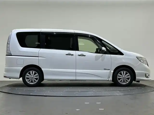 日産 セレナ ハイウェイスター Sハイブリッド 愛媛県 2014(平26)年 6.9万km ブリリアントホワイトパール AIS検査済/純正ナビ/・フルセグ/CD/DVD/BT/USB/AUX/ドラレコ/バックカメラ/ETC/クルーズコントロール/社外フロアマット/純正アルミホイール/サンシェード/ドアバイザー/スマートキー/・プッシュスタート