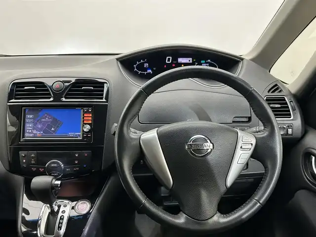 日産 セレナ ハイウェイスター Sハイブリッド 愛媛県 2014(平26)年 6.9万km ブリリアントホワイトパール AIS検査済/純正ナビ/・フルセグ/CD/DVD/BT/USB/AUX/ドラレコ/バックカメラ/ETC/クルーズコントロール/社外フロアマット/純正アルミホイール/サンシェード/ドアバイザー/スマートキー/・プッシュスタート