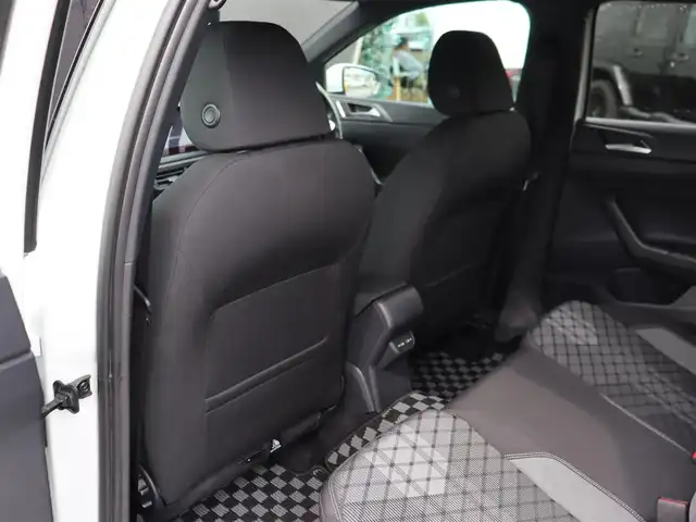 フォルクスワーゲン ＶＷ ポロ TSI Rライン 長野県 2022(令4)年 1.1万km 白 純正ＤｉｓｃｏｖｅｒＰｒｏナビ/バックカメラ　/ＣａｒＰｌａｙ　/ＡＣＣ　/衝突軽減ブレーキ　/Ｌａｎｅ／ＰａｒｋAssist/パークディスタンスC /ワイヤレスチャージ /LEDライト /パドルシフト /スマートキー