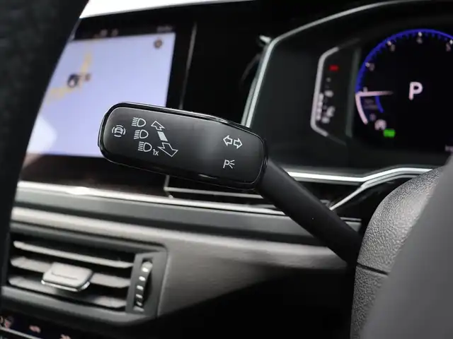 フォルクスワーゲン ＶＷ ポロ TSI Rライン 長野県 2022(令4)年 1.1万km 白 純正ＤｉｓｃｏｖｅｒＰｒｏナビ/バックカメラ　/ＣａｒＰｌａｙ　/ＡＣＣ　/衝突軽減ブレーキ　/Ｌａｎｅ／ＰａｒｋAssist/パークディスタンスC /ワイヤレスチャージ /LEDライト /パドルシフト /スマートキー