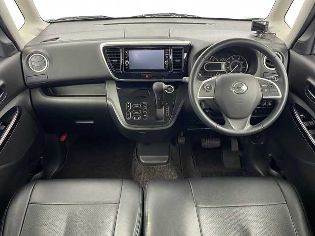 日産 デイズ ルークス ハイウェイスター Gターボ 新潟県 2018(平30)年 3万km プレミアムオリーブメタリック 純正ナビ（型式：MM517D-W）/・AM/FM/CD/DVD/ブルーレイ/Bluetooth/フルセグ/USB/バックモニター/アラウンドビューモニター/衝突被害軽減ブレーキ/レーンキープアシスト/クルーズコントロール/ターボ/ETC/前後ドライブレコーダー/レザーシート/純正フロアマット/両側パワースライドドア/純正LEDヘッドライト/オートライト/オートマチックハイビーム/フロントフォグランプ/レザーステアリング/純正15インチAW夏タイヤ/ABS/横滑り防止装置/前後コーナーセンサー/盗難防止装置/保証書/取扱説明書