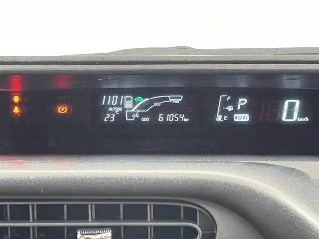 トヨタ アクア S スタイルブラック 千葉県 2016(平28)年 6.1万km ライムホワイトパールクリスタルシャイン 禁煙/セーフティセンス/純正ナビ（NSZN-W64T）/CD DVD Bluetooth　/フルセグTV/バックカメラ/レーンアシスト/横滑り防止機能/ステアリングスイッチ/ＥＴＣ/オートＬＥＤライト/オートハイビーム/電動格納ミラー/スマートキー/純正フロアマット/ドアバイザー