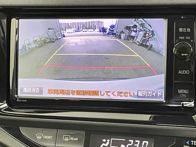 トヨタ アクア S スタイルブラック 千葉県 2016(平28)年 6.1万km ライムホワイトパールクリスタルシャイン 禁煙/セーフティセンス/純正ナビ（NSZN-W64T）/CD DVD Bluetooth　/フルセグTV/バックカメラ/レーンアシスト/横滑り防止機能/ステアリングスイッチ/ＥＴＣ/オートＬＥＤライト/オートハイビーム/電動格納ミラー/スマートキー/純正フロアマット/ドアバイザー