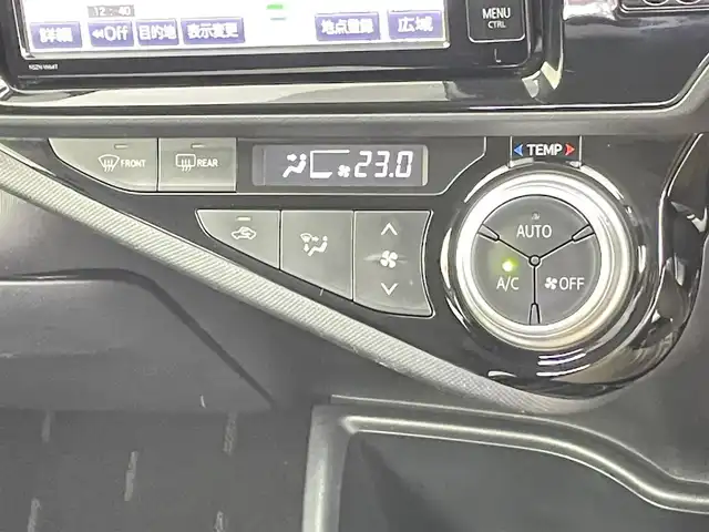 トヨタ アクア S スタイルブラック 千葉県 2016(平28)年 6.1万km ライムホワイトパールクリスタルシャイン 禁煙/セーフティセンス/純正ナビ（NSZN-W64T）/CD DVD Bluetooth　/フルセグTV/バックカメラ/レーンアシスト/横滑り防止機能/ステアリングスイッチ/ＥＴＣ/オートＬＥＤライト/オートハイビーム/電動格納ミラー/スマートキー/純正フロアマット/ドアバイザー