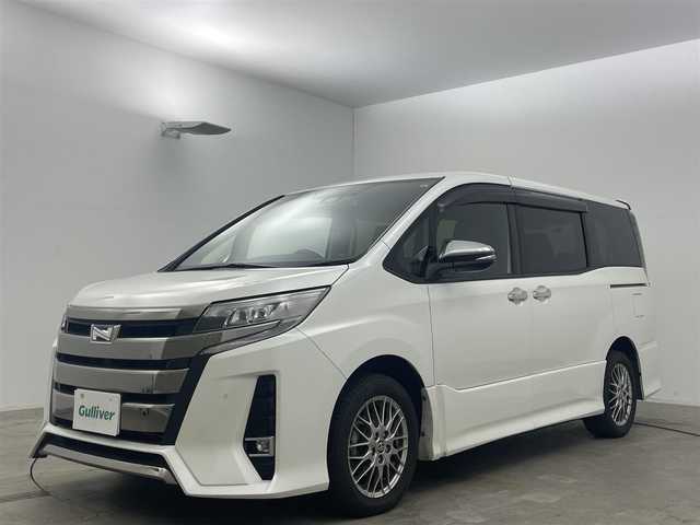 トヨタ ノア ハイブリッド Si ダブルバイビーⅢ 岡山県 2021(令3)年 5.5万km ホワイトパールクリスタルシャイン 純正SDナビ/【Bluetooth/フルセグTV】/衝突軽減ブレーキ/両側電動スライドドア/ビルトインＥＴＣ２．０/ＬＥＤヘッドライト/前席シートヒーター/クルーズコントロール/バックカメラ/オートハイビーム/社外ドライブレコーダー（前後）/踏み間違い防止/ISOFIX/後席サンシェイド/ステアリングスイッチ/チルトステアリング/シートリフター/シートバックテーブル/ウインカーミラー/ドアバイザー/スマートキー×2/取扱説明書/ナビ取扱説明書/新車保証書