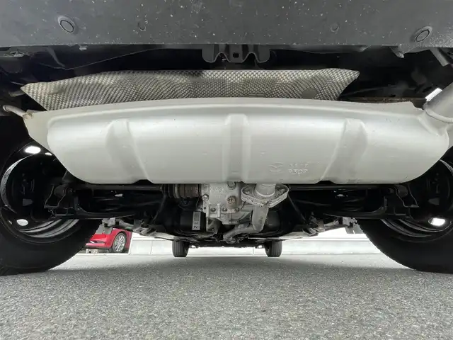 マツダ デミオ 13C 岩手県 2016(平28)年 4.4万km アークティックホワイト 禁煙車/4WD/純正エンジンスターター/純正オーディオ/→CD/AUX/FM/AM/横滑り防止装置/〇プッシュスタート/〇ラバーマット/〇スマートキー/電動格納ミラー/スポーツモード/スペアキー/夏タイヤ社外アルミホイール車載/USBポート/シガーソケット
