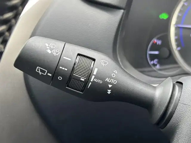 レクサス ＮＸ 300h Iパッケージ 宮城県 2018(平30)年 6.8万km グラファイトブラックガラスフレーク 登録時走行距離67570km/純正オーディオディスプレイ【TV・BT・ミラキャスト】/サンルーフ/ミラキャスト/パドルシフト/ステアリングヒーター/ETC/レザーシート/パワーシート【D席＋N席】