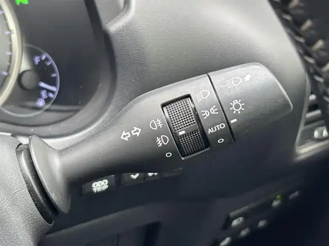 レクサス ＮＸ 300h Iパッケージ 宮城県 2018(平30)年 6.8万km グラファイトブラックガラスフレーク 登録時走行距離67570km/純正オーディオディスプレイ【TV・BT・ミラキャスト】/サンルーフ/ミラキャスト/パドルシフト/ステアリングヒーター/ETC/レザーシート/パワーシート【D席＋N席】
