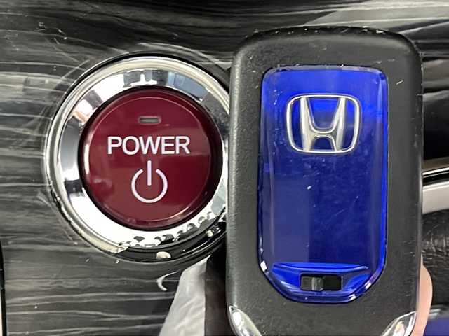 ホンダ オデッセイ ハイブリッド アブソルートセンシングEXパック 広島県 2016(平28)年 4.5万km クリスタルブラックパール RSRダウンサス/MAVERICK19インチAW/純正ナビ/純正フリップダウンモニター/両側パワースライドドア/バックカメラ/パワーシート/ハーフレザーシート/オットマン/ホンダセンシング/・衝突軽減ブレーキ/・アダプティブクルーズコントロール/・レーンキープアシスト/・誤発進抑制機能/LEDヘッドランプ/オートライト/ETC/ドライブレコーダー/USB入力端子