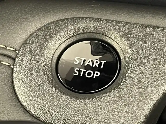 日産 セレナ e－パワー ハイウェイスター V 大分県 2025(令7)年 0.1千km パールⅡ 登録済未使用車/プロパイロット（ナビリンク機能付）/+プロパイロット緊急停止支援システム（SOSコール機能付）/+SOSコール/アラウンドビューモニター（移動物 検知機能付）/12.3型NissanConnectナビゲーション/・フルセグTV、BT対応、USB、AM/FM/・AppleCarPlay、AndroidAuto、HDMI/・AmazonAlexa/ステアリングスイッチ/後席モニター/両側電動スライドドア/ドライブレコーダー（前後セット）/インテリジェントルームミラー/ETC2.0/ワイヤレス充電器/電動パーキングブレーキ/オートホールド機能/オートライト/アダプティブLEDヘッドライト/LEDフォグ/純正16インチアルミホイール/保証書、取説、スペアキー有り