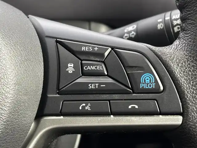 日産 セレナ ハイウェイスター V 大阪府 2021(令3)年 2.1万km ブリリアントホワイトパール ProPILOT 純正10incナビTV 360カメラ 後席モニター ETC 両側パワースライドドア 衝突軽減 レーダーC BSM クリアランスソナー リアオートエアコン ドラレコ