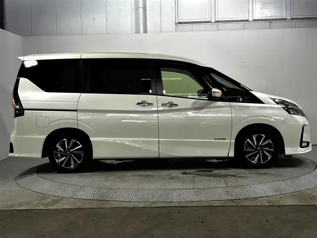 日産 セレナ ハイウェイスター V 大阪府 2021(令3)年 2.1万km ブリリアントホワイトパール ProPILOT 純正10incナビTV 360カメラ 後席モニター ETC 両側パワースライドドア 衝突軽減 レーダーC BSM クリアランスソナー リアオートエアコン ドラレコ