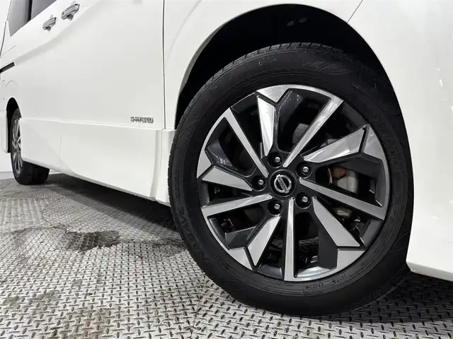 日産 セレナ ハイウェイスター V 大阪府 2021(令3)年 2.1万km ブリリアントホワイトパール ProPILOT 純正10incナビTV 360カメラ 後席モニター ETC 両側パワースライドドア 衝突軽減 レーダーC BSM クリアランスソナー リアオートエアコン ドラレコ