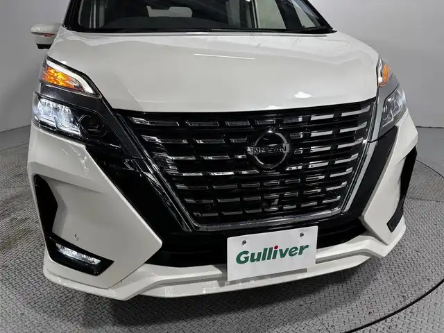 日産 セレナ ハイウェイスター V 大阪府 2021(令3)年 2.1万km ブリリアントホワイトパール ProPILOT 純正10incナビTV 360カメラ 後席モニター ETC 両側パワースライドドア 衝突軽減 レーダーC BSM クリアランスソナー リアオートエアコン ドラレコ