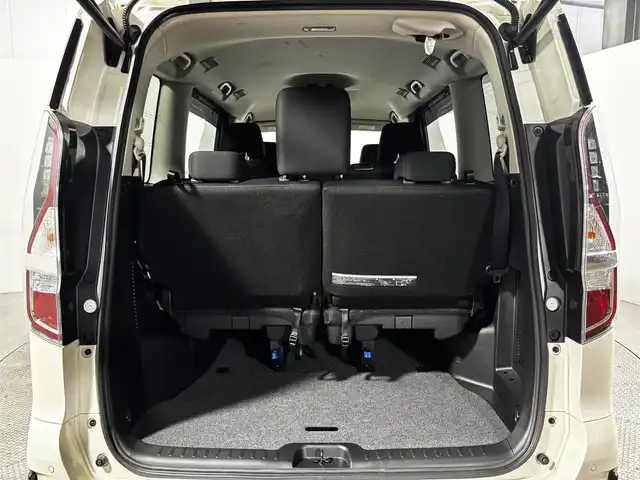 日産 セレナ ハイウェイスター V 大阪府 2021(令3)年 2.1万km ブリリアントホワイトパール ProPILOT 純正10incナビTV 360カメラ 後席モニター ETC 両側パワースライドドア 衝突軽減 レーダーC BSM クリアランスソナー リアオートエアコン ドラレコ