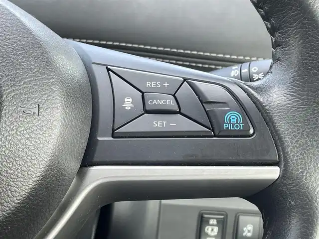 日産 セレナ ハイウェイスター プロパイロットED 愛知県 2016(平28)年 4.6万km ダイヤモンドブラック 純正9インチナビ〈MM516D-L〉/・Bluetoothオーディオ/・CD/DVD/Blu-ray/バックカメラ/純正フリップダウンモニター/ビルトインETC/プロパイロット/・レーダークルーズコントロール/・エマージェンシーブレーキ/・ステアリングアシスト/ミラー型ドラレコ/両側パワースラしイドドア/ビルトインETC/LEDヘッドライト/純正16インチAW/スタッドレス アルミSET有