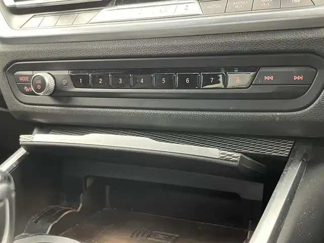 ＢＭＷ ＢＭＷ ３２０ｄ xDrive Mスポーツ 埼玉県 2021(令3)年 8.7万km アルピンホワイトⅢ インテリジェント・セーフティ/　・衝突回避・被害軽減ブレーキ/　・レーン・デパーチャー・ウォーニング/　・レーン・チェンジアリング・アシスト/　・ステアリング・サポート/純正iDriveナビ/　BT/USB/spotify/バックカメラ/４WD/前席パワーシート/D席メモリ付パワーシート/前席シートヒーター/前席オットマン/パーキングアシスト/ACC（アダプティブ・クルーズ・コントロール）/ASC（オートマチックスタビリティコントロール）/レザーシート/アイドリングストップ/純正前後ドライブレコーダー/純正ETC/エンジンスタートボタン/スマートキー/純正LEDヘッドランプ/純正フロアマット/盗難防止装置