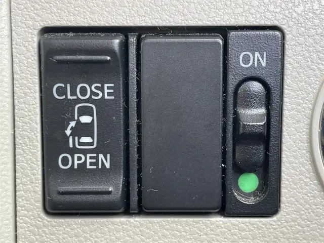 ダイハツ タント X SA Ⅲ 滋賀県 2017(平29)年 7.4万km ファイアークォーツレッドM 社外メモリナビ/(CD DVD フルセグTV Bluetooth)/バックカメラ/衝突軽減ブレーキ/片側パワースライドドア/シートヒーター/ベンチシート/アイドリングストップ/オートヘッドライト/オートマチックハイビーム/ドライブレコーダー/ETC/スマートキー/プッシュスタート/ステアリングリモコン/電動格納ミラー/ドアバイザー/純正フロアマット